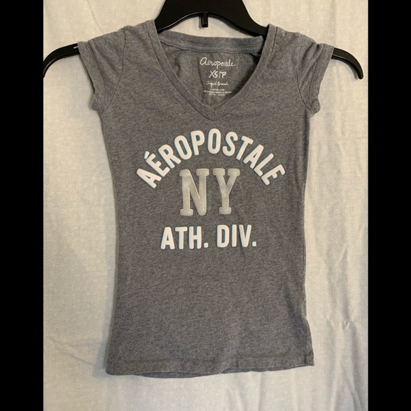Aeropostale gray short sleeved tee - Picture 1 of 5